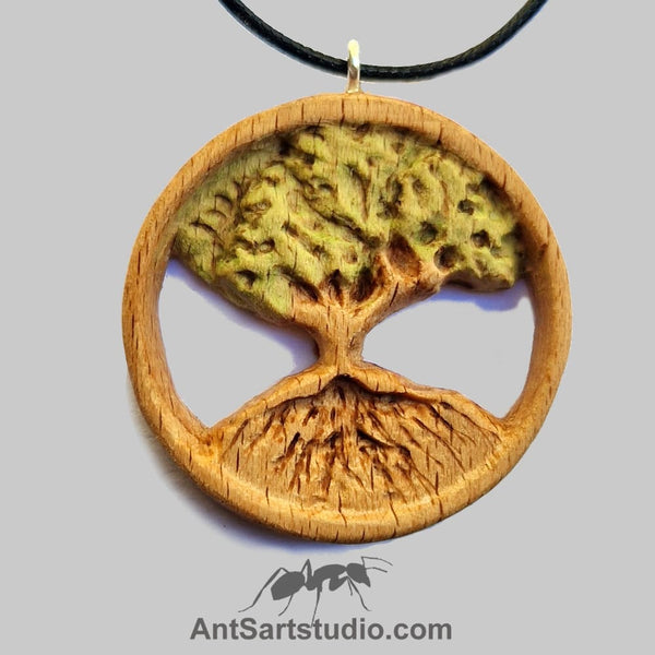Collana con albero della vita in legno intagliato a mano 2. Gioiello naturale artigianale
