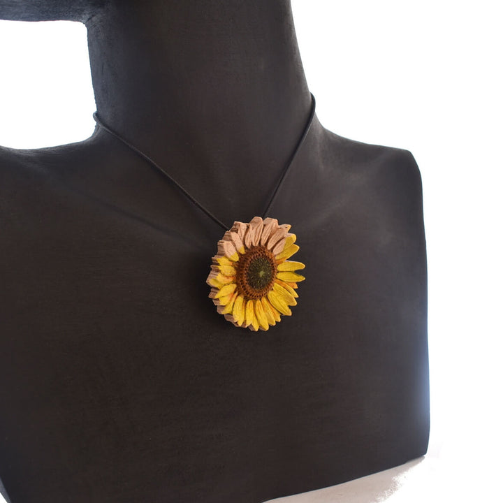 collana girasole in legno