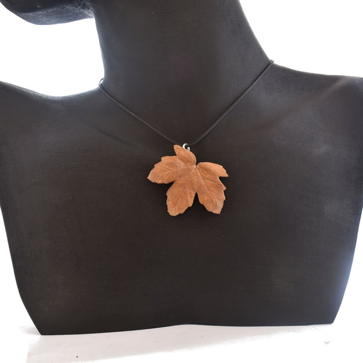 necklace wood maple leaf