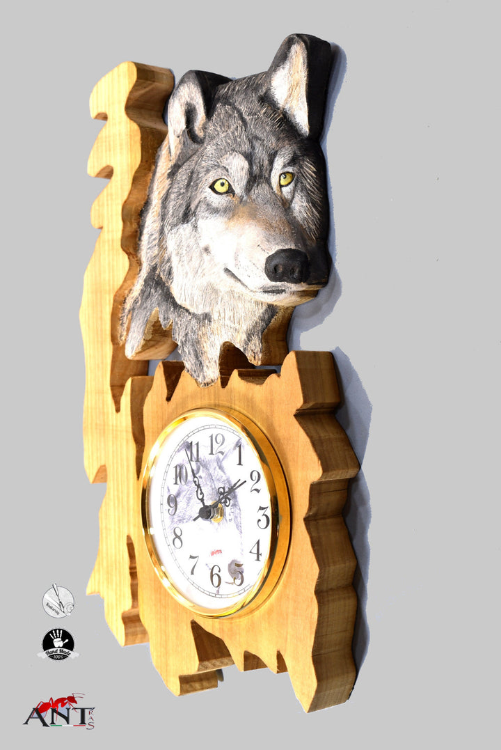 lupo in legno